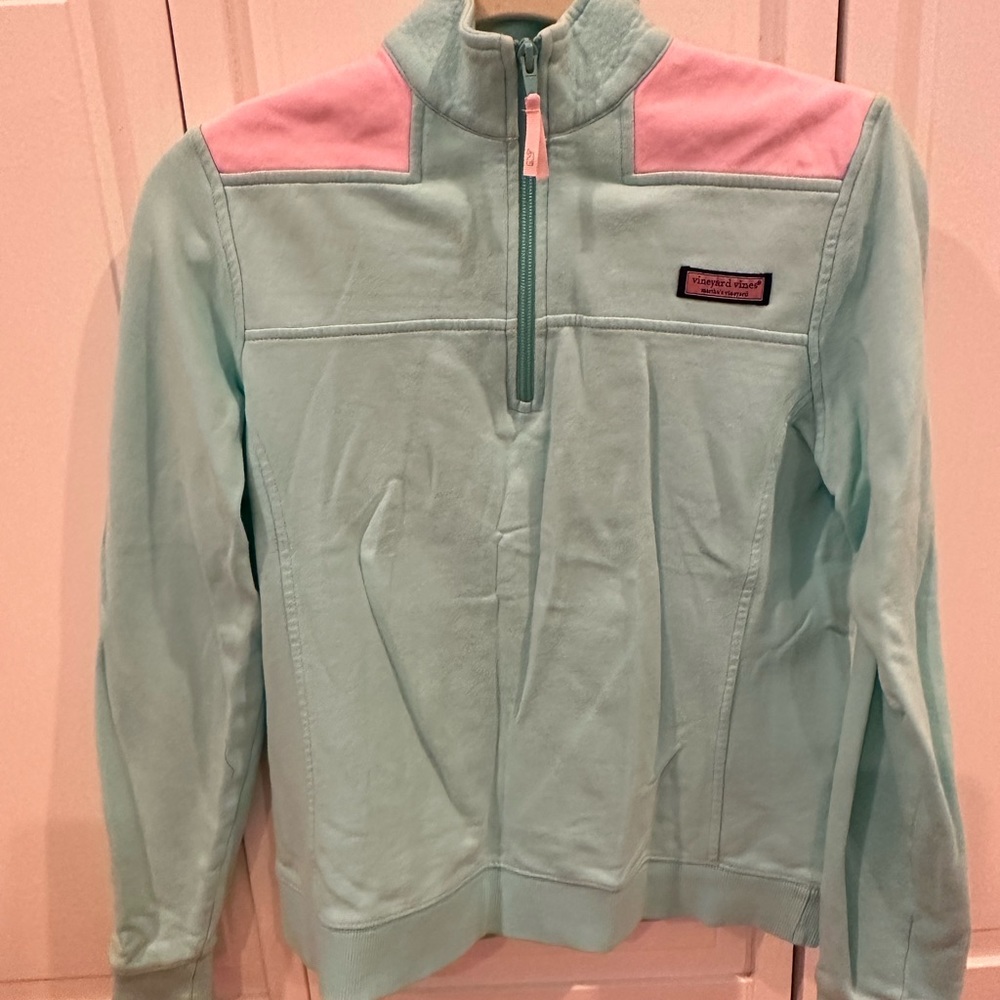 Vineyard Vines sweatshirt